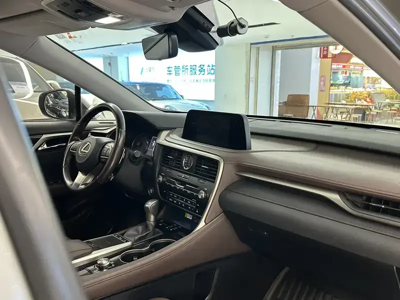 2020 Lexus RX с пробегом 130 000 км