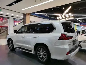 2019 Lexus LX с пробегом 94 000 км