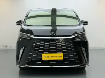 2026 Lexus LM с пробегом 26 600 км