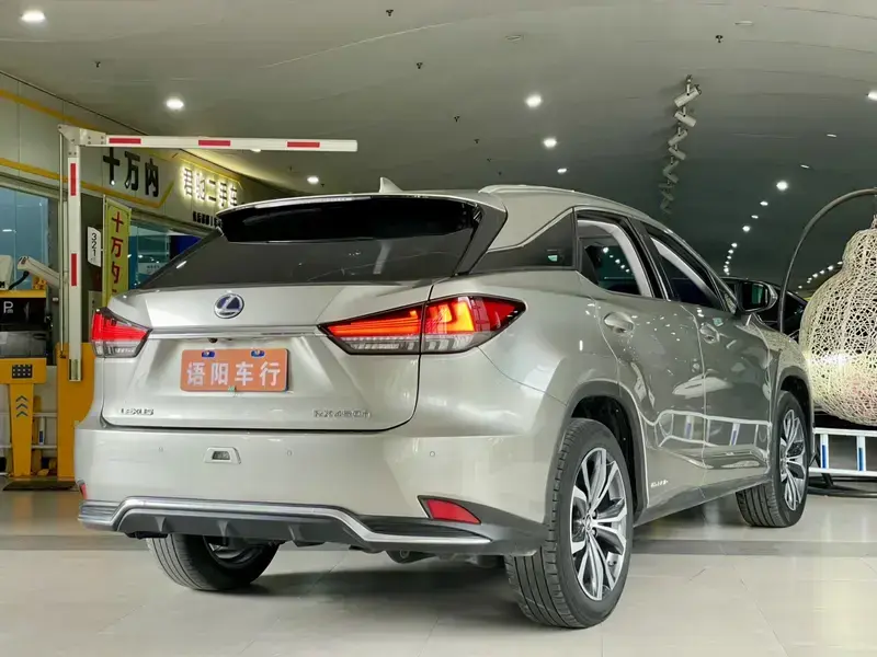 2020 Lexus RX с пробегом 62 000 км