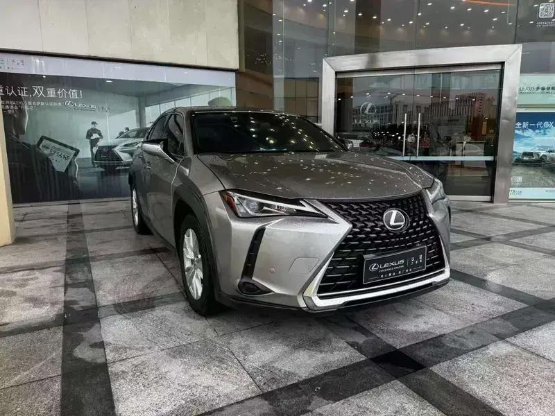 2020 Lexus UX с пробегом 92 000 км