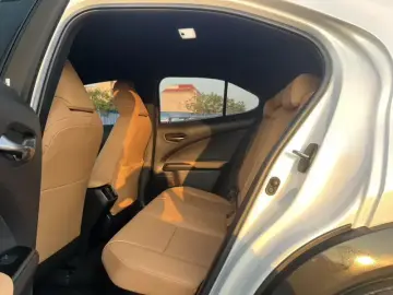 2022 Lexus UX с пробегом 50 000 км