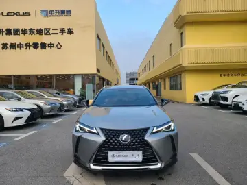 2019 Lexus UX с пробегом 80 000 км
