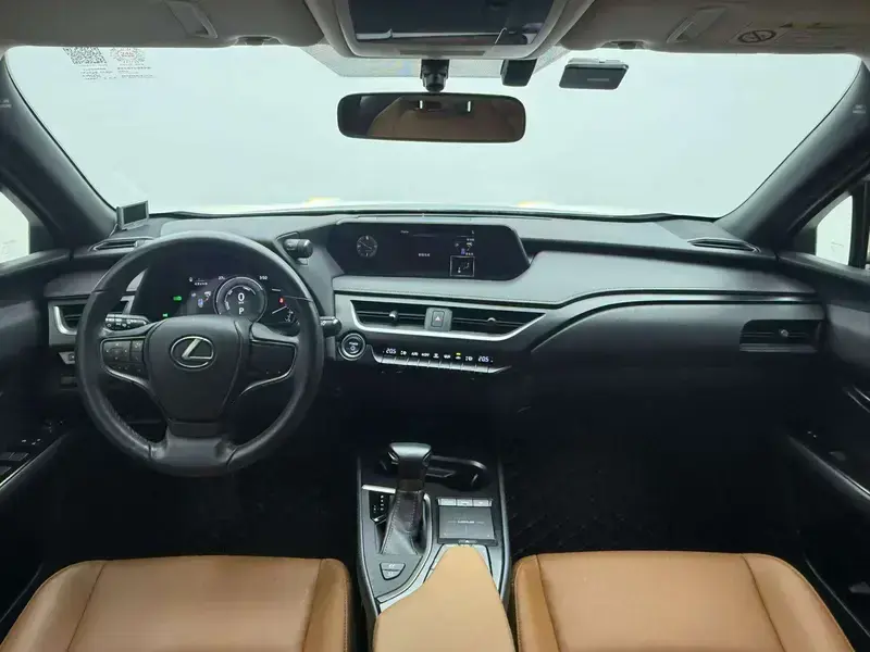 2019 Lexus UX с пробегом 83 800 км