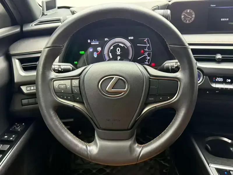 2019 Lexus UX с пробегом 83 800 км