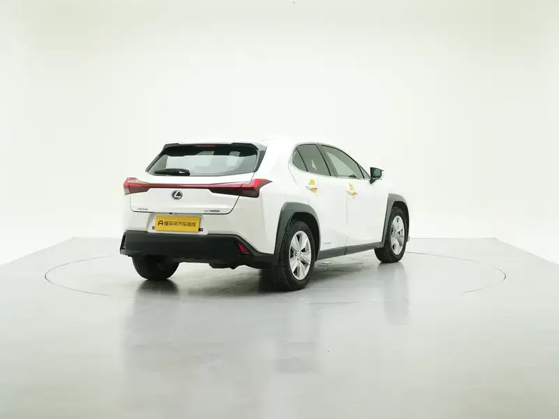 2019 Lexus UX с пробегом 98 500 км