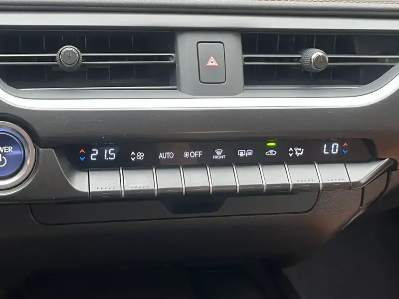 2019 Lexus UX с пробегом 98 500 км