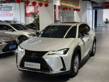 2020 Lexus UX с пробегом 68 000 км