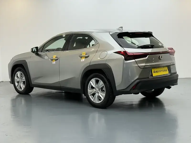 2020 Lexus UX с пробегом 51 900 км
