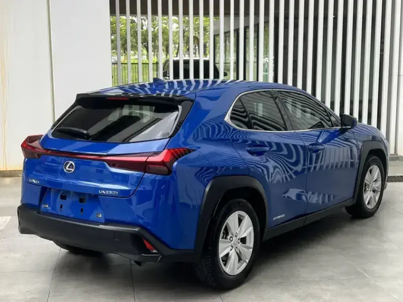 2020 Lexus UX с пробегом 74 000 км