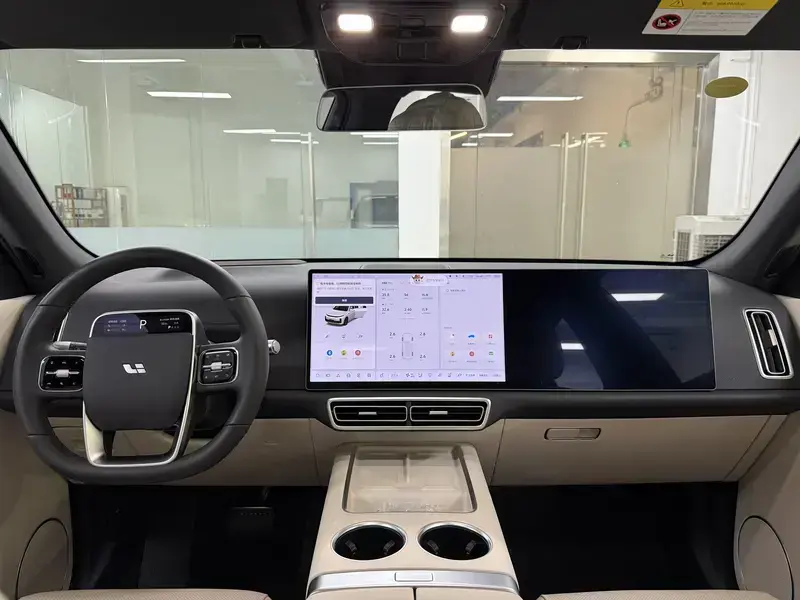 2025 Li Auto (Lixiang) L7 с пробегом 9 500 км