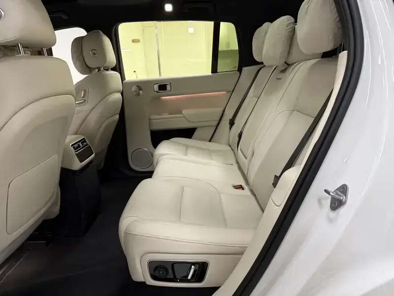 2025 Li Auto (Lixiang) L7 с пробегом 9 500 км
