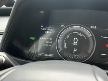 2020 Lexus UX с пробегом 49 000 км