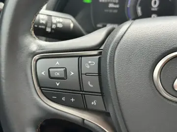 2020 Lexus UX с пробегом 49 000 км