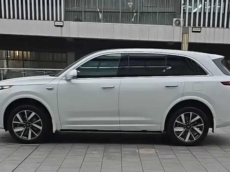 2023 Li Auto (Lixiang) L7 с пробегом 35 000 км