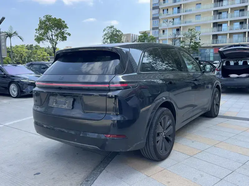 2025 Li Auto (Lixiang) L7 с пробегом 48 000 км
