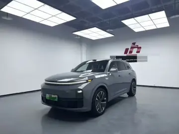 2025 Li Auto (Lixiang) L7 с пробегом 10 000 км