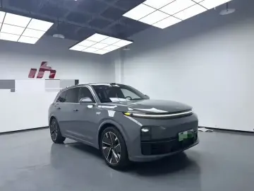 2025 Li Auto (Lixiang) L7 с пробегом 10 000 км