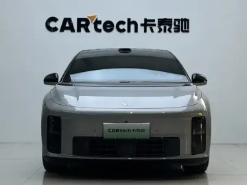 2025 Li Auto (Lixiang) i6 с пробегом 5 000 км