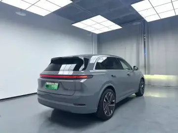 2025 Li Auto (Lixiang) L7 с пробегом 10 000 км