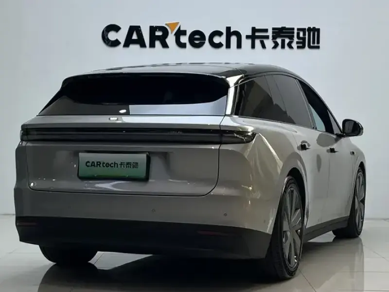 2025 Li Auto (Lixiang) i6 с пробегом 5 000 км