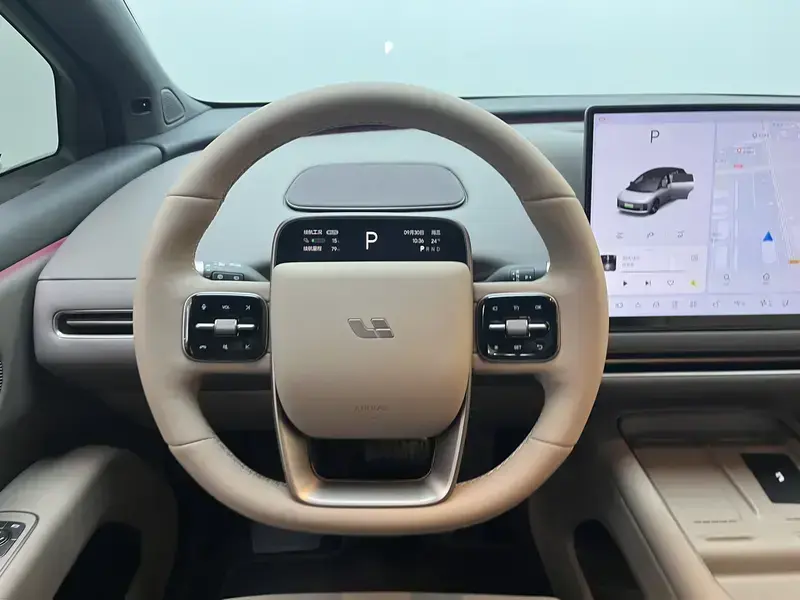 2025 Li Auto (Lixiang) i6 с пробегом 5 000 км