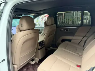 2025 Li Auto (Lixiang) i6 с пробегом 11 000 км