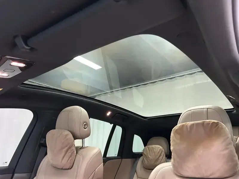 2025 Li Auto (Lixiang) i6 с пробегом 11 900 км