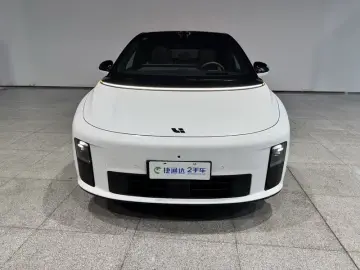 2025 Li Auto (Lixiang) i6 с пробегом 49 000 км