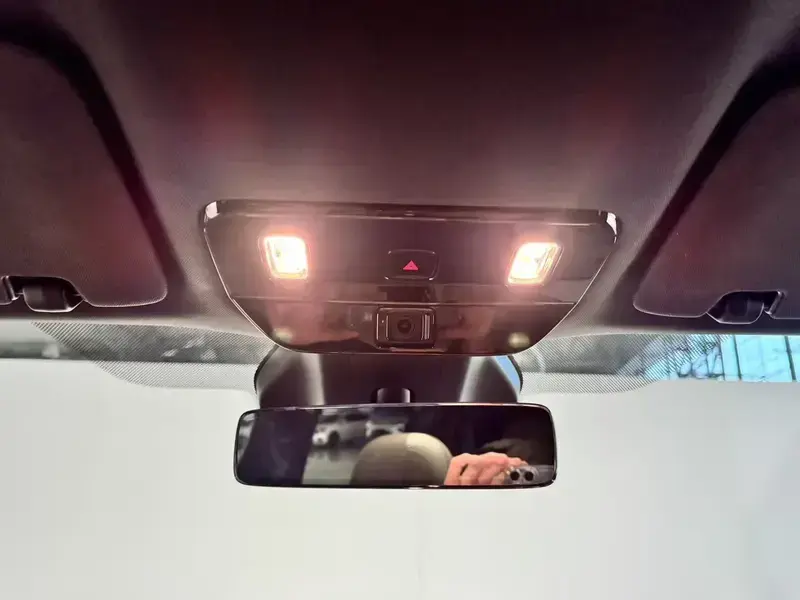 2025 Li Auto (Lixiang) i6 с пробегом 49 000 км