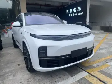 2025 Li Auto (Lixiang) L7 с пробегом 9 900 км