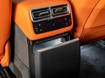 2025 Li Auto (Lixiang) L7 с пробегом 9 900 км