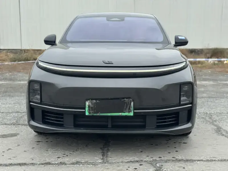 2023 Li Auto (Lixiang) L7 с пробегом 77 000 км