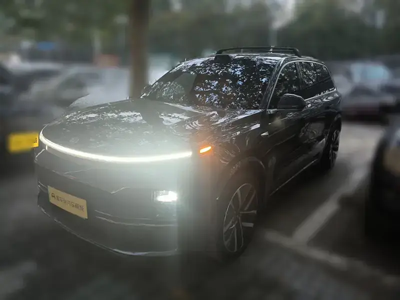 2022 Li Auto (Lixiang) L9 с пробегом 63 400 км