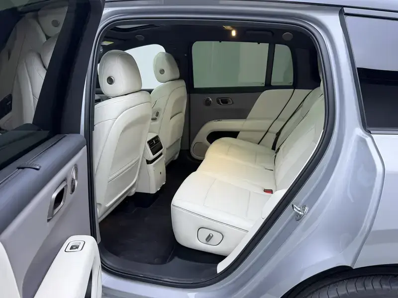 2025 Li Auto (Lixiang) i6 с пробегом 3 600 км