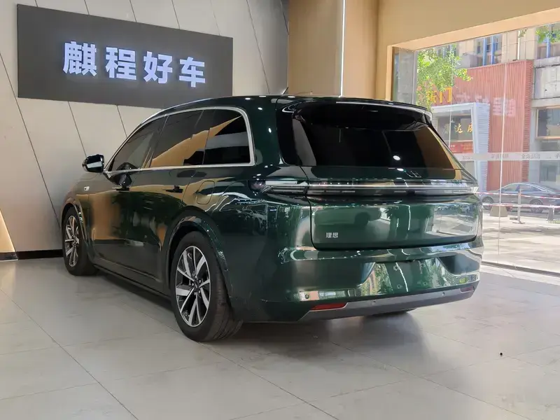 2023 Li Auto (Lixiang) L8 с пробегом 70 000 км