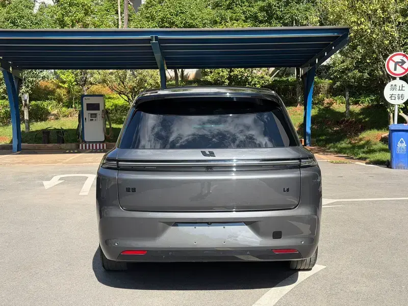 2023 Li Auto (Lixiang) L8 с пробегом 107 000 км