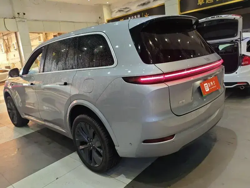2022 Li Auto (Lixiang) L9 с пробегом 55 000 км