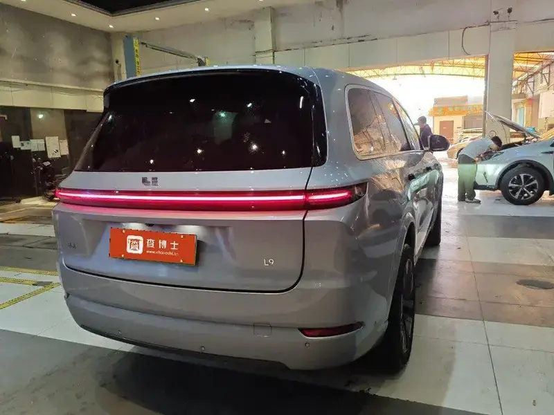 2022 Li Auto (Lixiang) L9 с пробегом 55 000 км