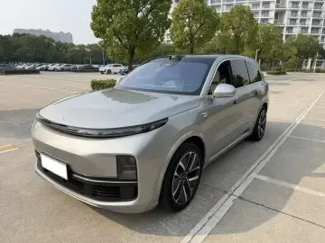 2022 Li Auto (Lixiang) L9 с пробегом 62 000 км
