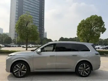 2022 Li Auto (Lixiang) L9 с пробегом 62 000 км