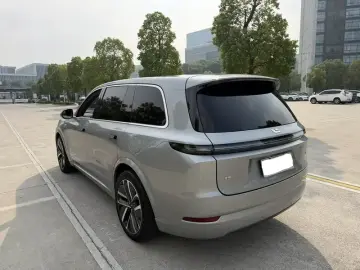 2022 Li Auto (Lixiang) L9 с пробегом 62 000 км