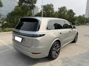 2022 Li Auto (Lixiang) L9 с пробегом 62 000 км