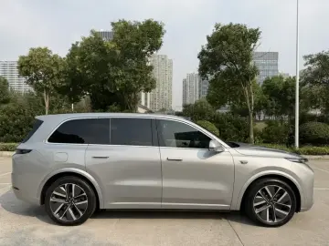 2022 Li Auto (Lixiang) L9 с пробегом 62 000 км