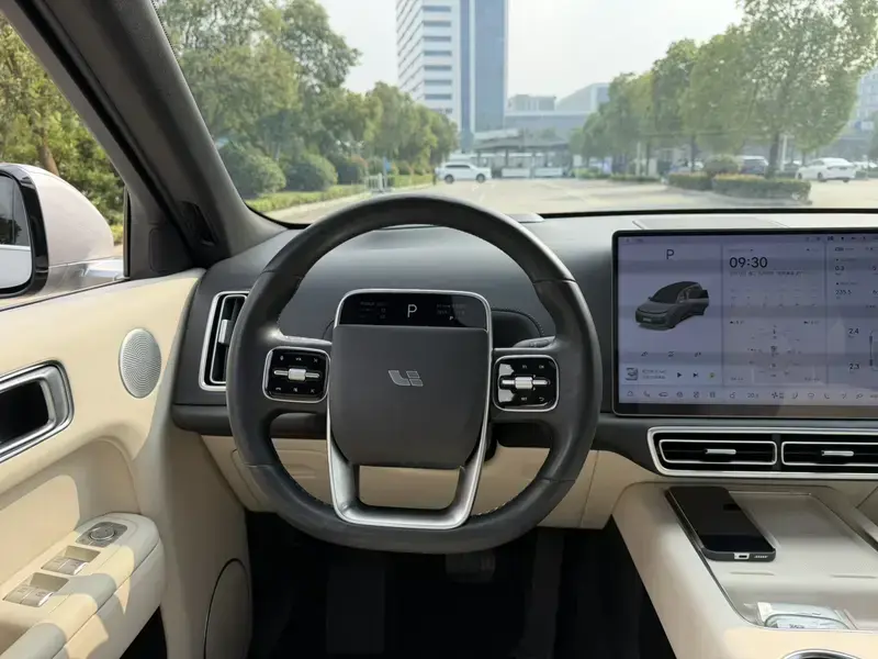 2022 Li Auto (Lixiang) L9 с пробегом 62 000 км