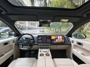 2024 Li Auto (Lixiang) L9 с пробегом 61 000 км