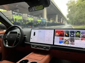 2025 Li Auto (Lixiang) L9 с пробегом 14 000 км