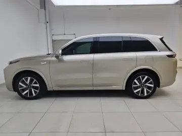 2023 Li Auto (Lixiang) L8 с пробегом 60 200 км