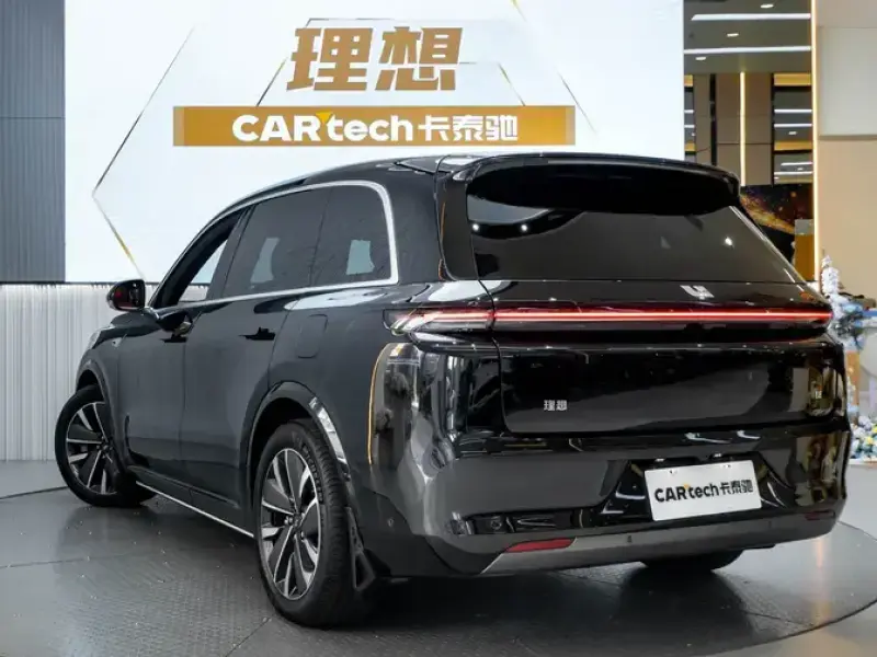 2025 Li Auto (Lixiang) L8 с пробегом 27 100 км