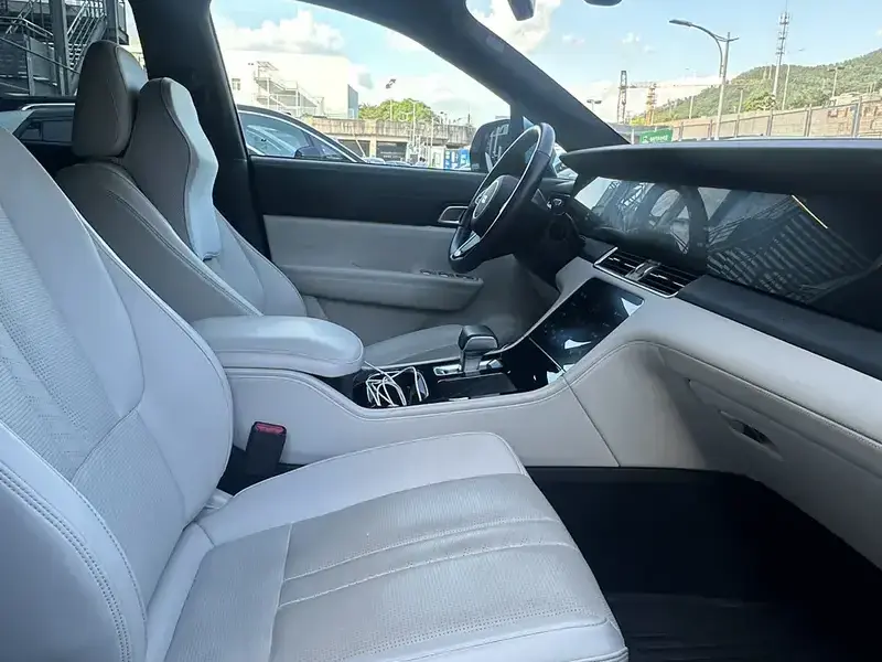 2020 Li Auto (Lixiang) One с пробегом 80 000 км